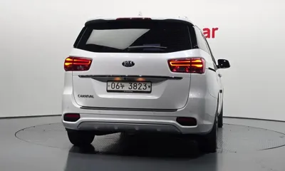 Kia Canival 2019, 153717 км, за 7144.25 USD