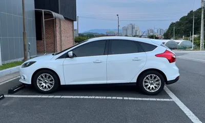 Ford Focus 2015, 55000 км, за 4266.77 USD