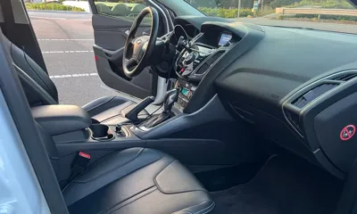 Ford Focus 2015, 55000 км, за 4266.77 USD - фото 8