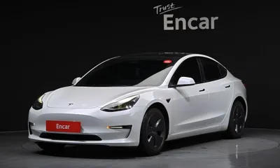 Tesla Model 3 · 2022 год