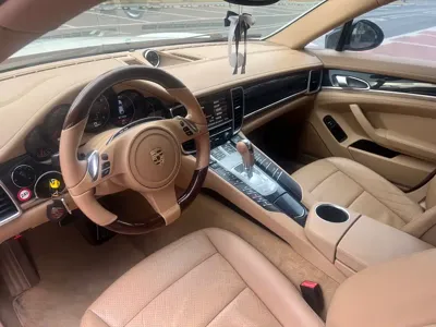 Porsche Panamera 2011, 80000 км, за 14567.11 USD