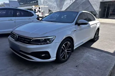 Volkswagen Lamando 2019, 27500 км, за 10870 USD