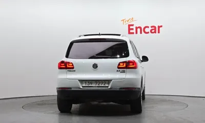 Volkswagen Tiguan 2015, 111214 км, за 5513.98 USD