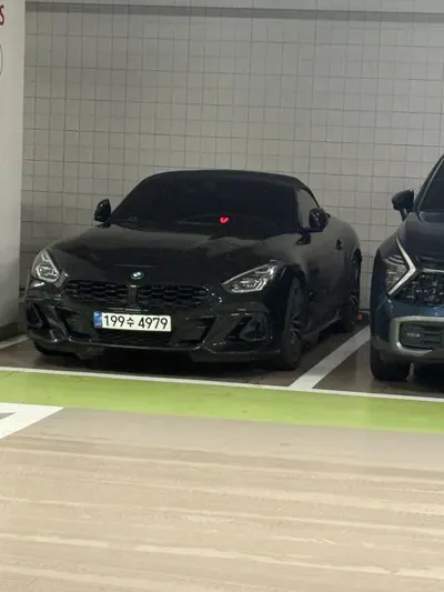BMW Z4 2025, 33990 км, за 33177.23 USD
