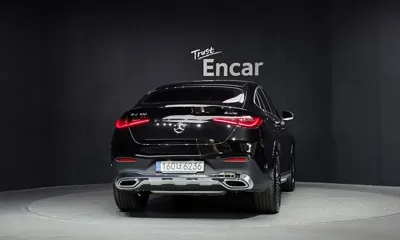 Mercedes-Benz GLC-Class 2024, 9788 км, за 57322.51 USD