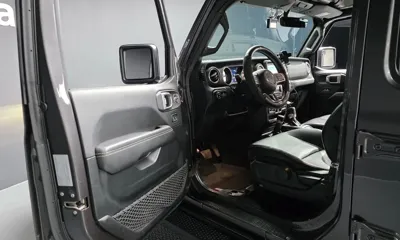 Jeep Wrangler 2021, 84512 км, за 24204.16 USD - фото 10