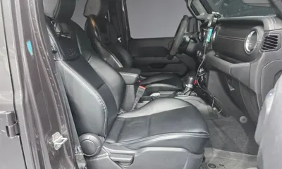 Jeep Wrangler 2021, 84512 км, за 24204.16 USD - фото 11