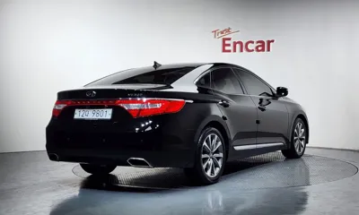 Hyundai Grandeur 2015, 94559 км, за 5880.41 USD