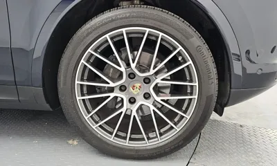 Porsche Cayenne 2023, 24219 км, за 63673.36 USD - фото 21