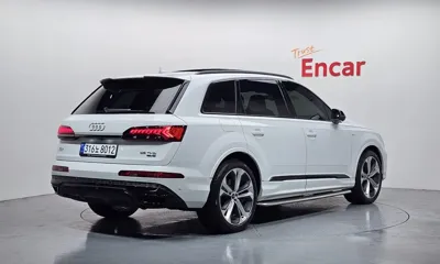 Audi Q7 2022, 26021 км, за 46688.7 USD