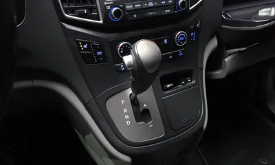 Hyundai Starex 2019, 145999 км, за 9124.33 USD - фото 9