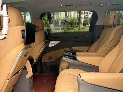 Denza Denza D9 2023, 46000 км, за 29399.08 USD