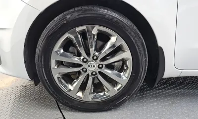 Kia Canival 2016, 249171 км, за 4558.97 USD