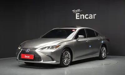Lexus ES · 2019 год