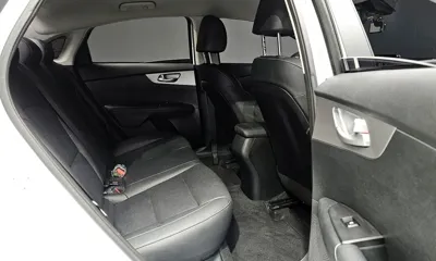 Kia K3 2022, 50951 км, за 8664.83 USD - фото 12