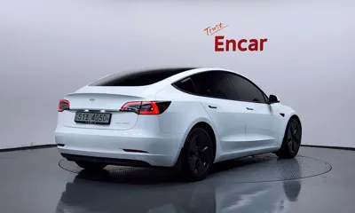 Tesla Model 3 2021, 108357 км, за 19037.56 USD