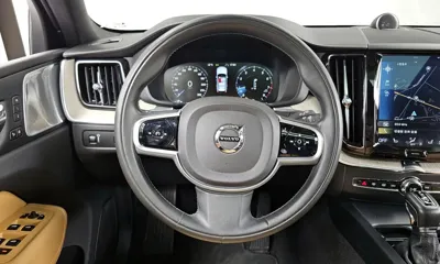 Volvo XC60 2019, 76549 км, за 20677.43 USD - фото 13