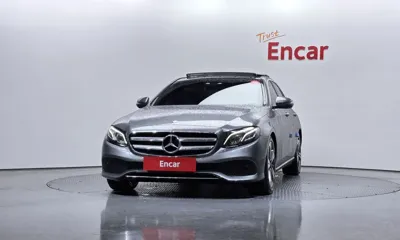 Mercedes-Benz E-Class 2017, 128014 км, за 12751.9 USD
