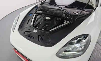 Porsche Panamera 2021, 105947 км, за 54304.59 USD - фото 6