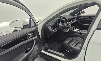 Porsche Panamera 2021, 105947 км, за 54304.59 USD - фото 10