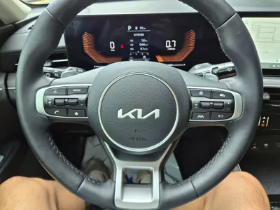 Kia K5 2025, 17545 км, за 20772.28 USD - фото 12