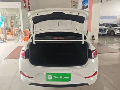 Hyundai Elantra 2019, 28500 км, за 5194.08 USD - фото 19