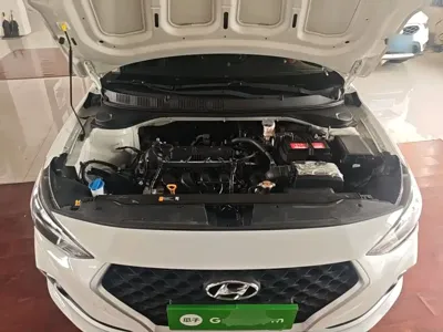 Hyundai Elantra 2019, 28500 км, за 5194.08 USD - фото 20