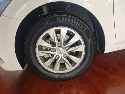 Hyundai Elantra 2019, 28500 км, за 5194.08 USD - фото 23