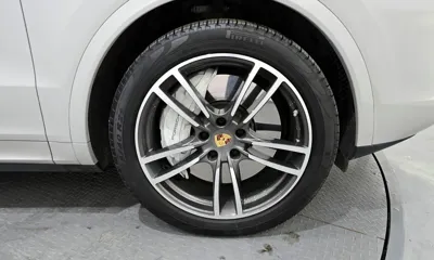Porsche Cayenne 2022, 52124 км, за 70366.69 USD