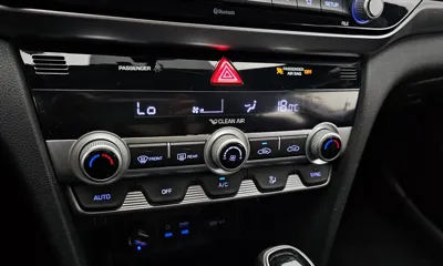 Hyundai Avante 2020, 97325 км, за 6825.71 USD - фото 16