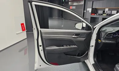 Hyundai Avante 2020, 97325 км, за 6825.71 USD - фото 24