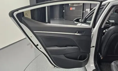 Hyundai Avante 2020, 97325 км, за 6825.71 USD - фото 25