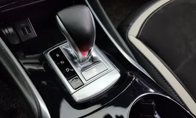 Infiniti Q30 2018, 69804 км, за 7862.57 USD - фото 9