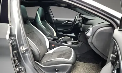 Infiniti Q30 2018, 69804 км, за 7862.57 USD - фото 11