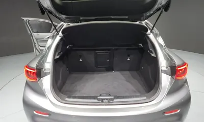 Infiniti Q30 2018, 69804 км, за 7862.57 USD - фото 20