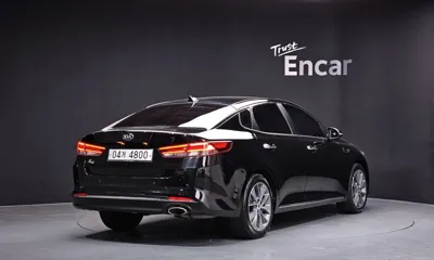 Kia K5 2018, 43807 км, за 9051.87 USD