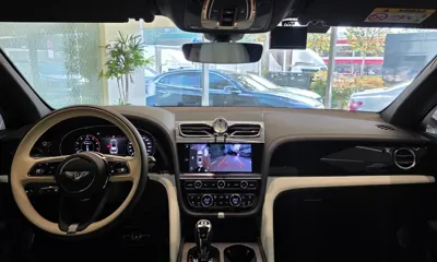 Bentley Bentayga 2025, 9754 км, за 237859.24 USD - фото 9