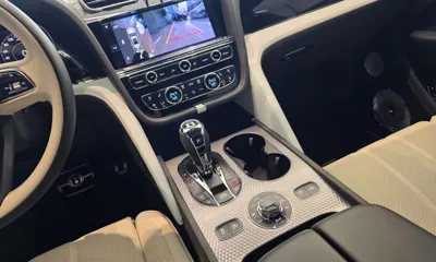 Bentley Bentayga 2025, 9754 км, за 237859.24 USD - фото 11