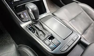 Hyundai Grandeur 2019, 178355 км, за 7023.76 USD - фото 9