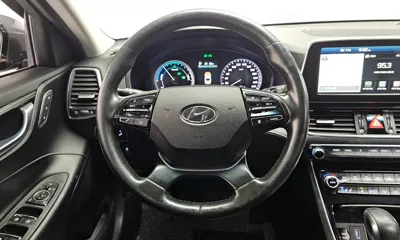 Hyundai Grandeur 2019, 178355 км, за 7023.76 USD - фото 12