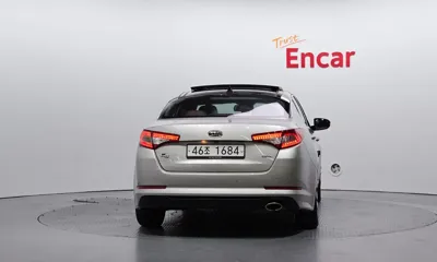 Kia K5 2013, 62592 км, за 4266.77 USD