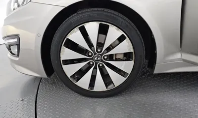 Kia K5 2013, 62592 км, за 4266.77 USD