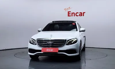 Mercedes-Benz E-Class 2017, 96380 км, за 17876.87 USD