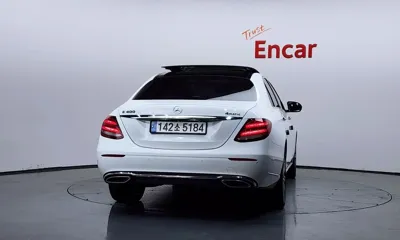 Mercedes-Benz E-Class 2017, 96380 км, за 17876.87 USD
