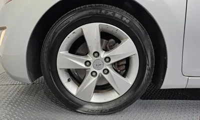 Hyundai Avante 2012, 161160 км, за 2276.87 USD
