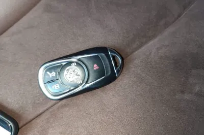 Buick Envision 2017, 127800 км, за 9090 USD - фото 23