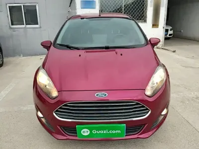 Ford Fiesta 2015, 31800 км, за 2740.57 USD