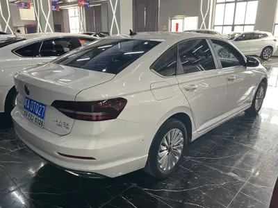 Volkswagen Lavida 2021, 80000 км, за 7914.13 USD