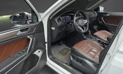 Volkswagen Tiguan 2023, 66102 км, за 17001.44 USD - фото 11