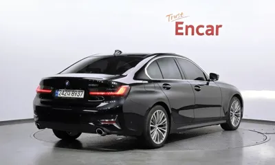 BMW 3-Series 2021, 96068 км, за 19614.02 USD